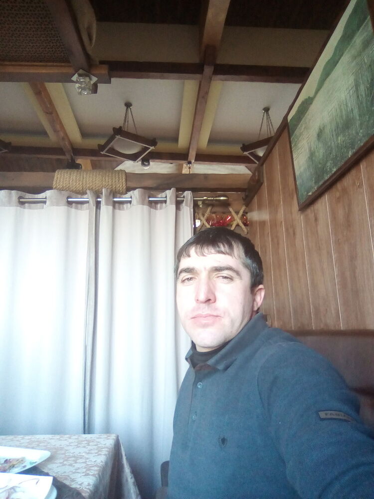  ,   Artur, 38 ,   