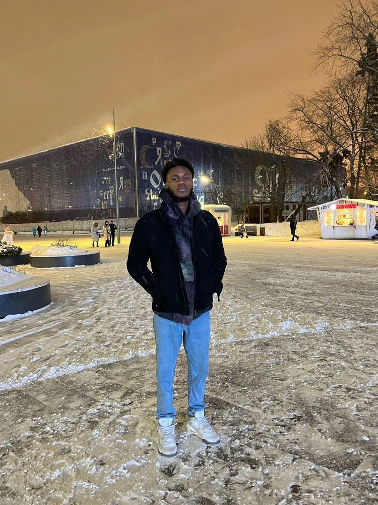  51545093  Vince, 25 ,    