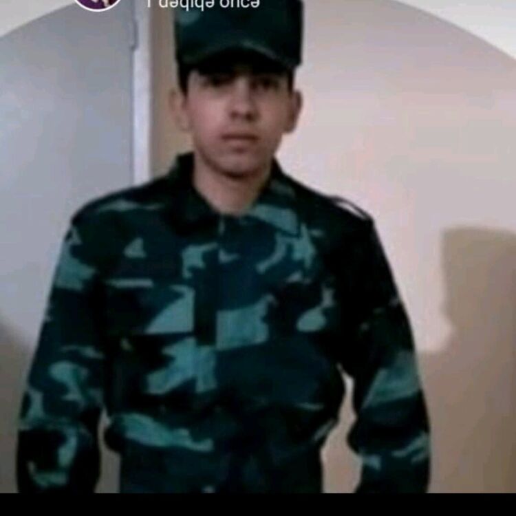  42728473  , 32 ,    