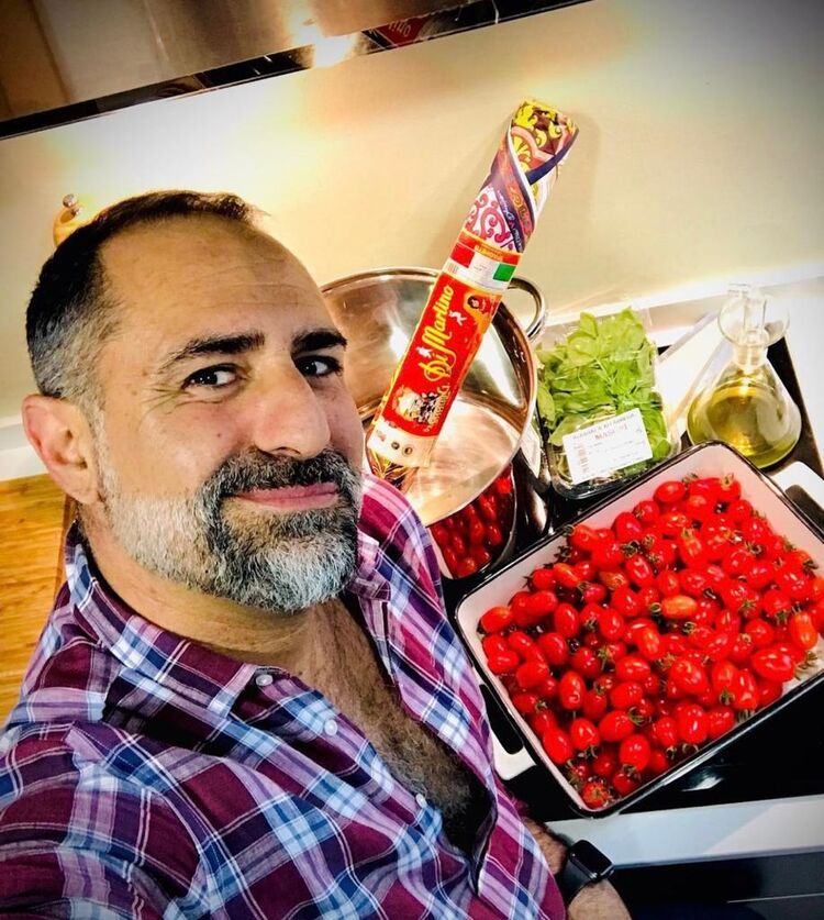  ,   Ivan, 57 ,     , c 