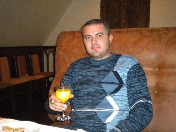  8464853  David, 50 ,    