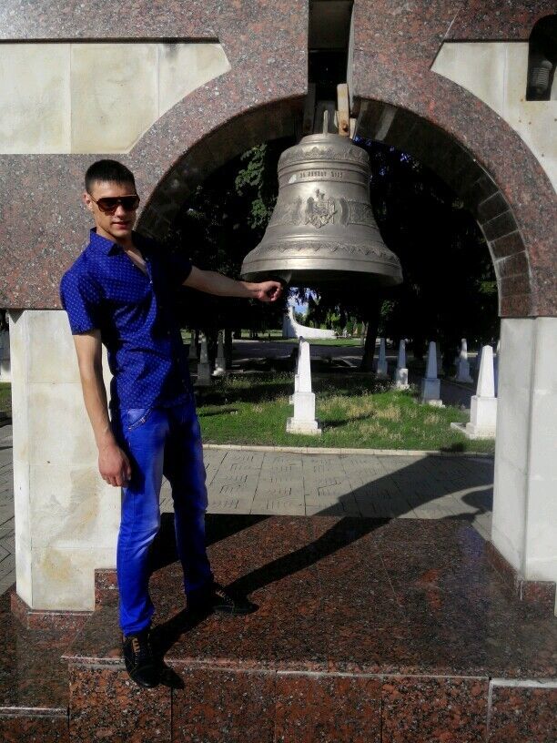  ,   Sergiu, 32 ,   ,   , c 