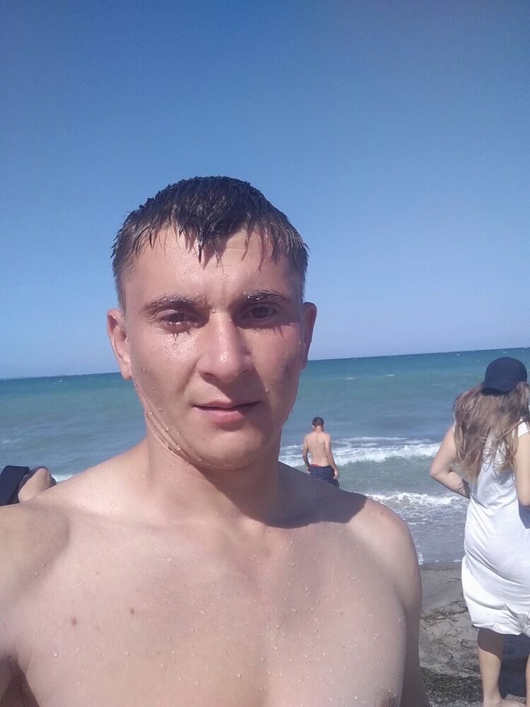  ,   Valentin, 37 ,   ,   , c 