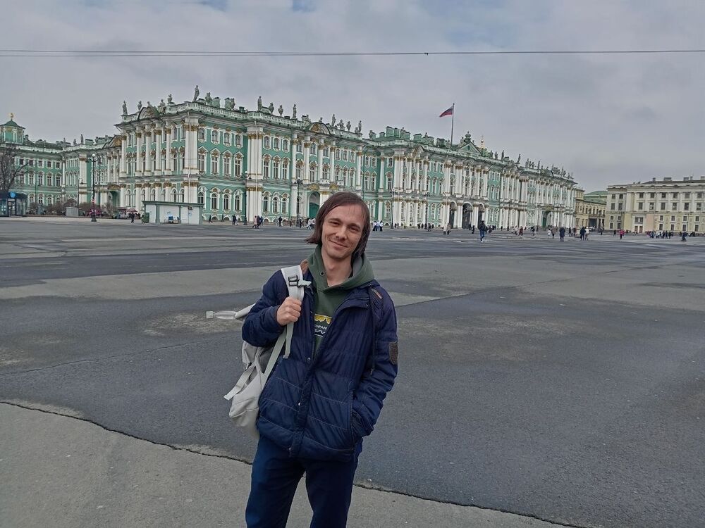  44284943  , 28 ,    -