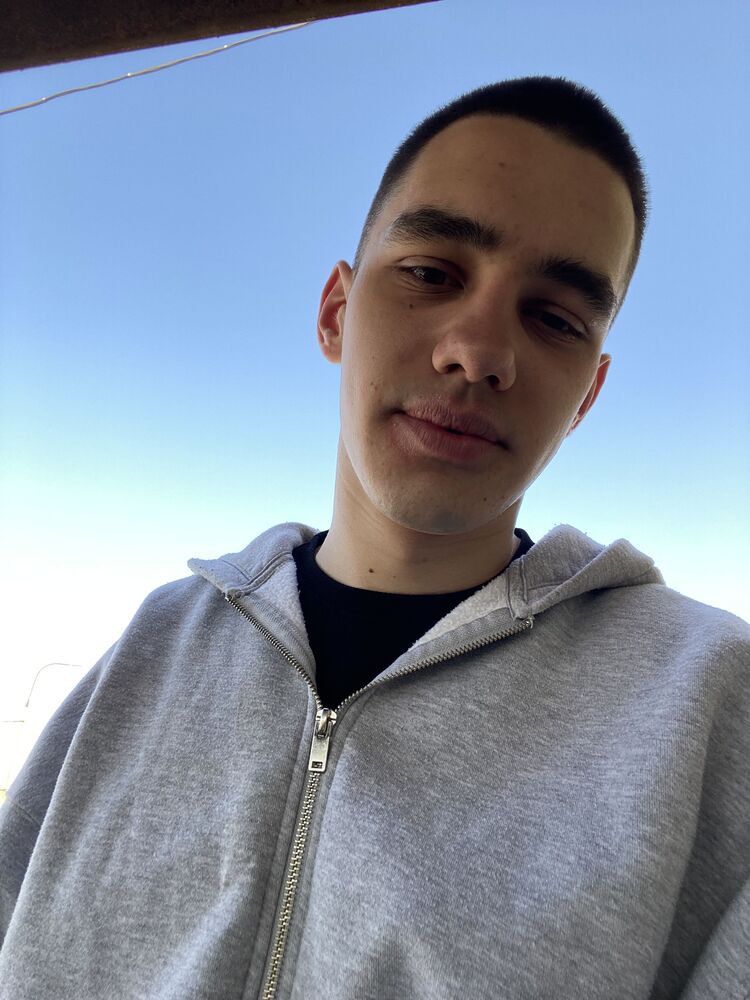  44088823  , 20 ,    