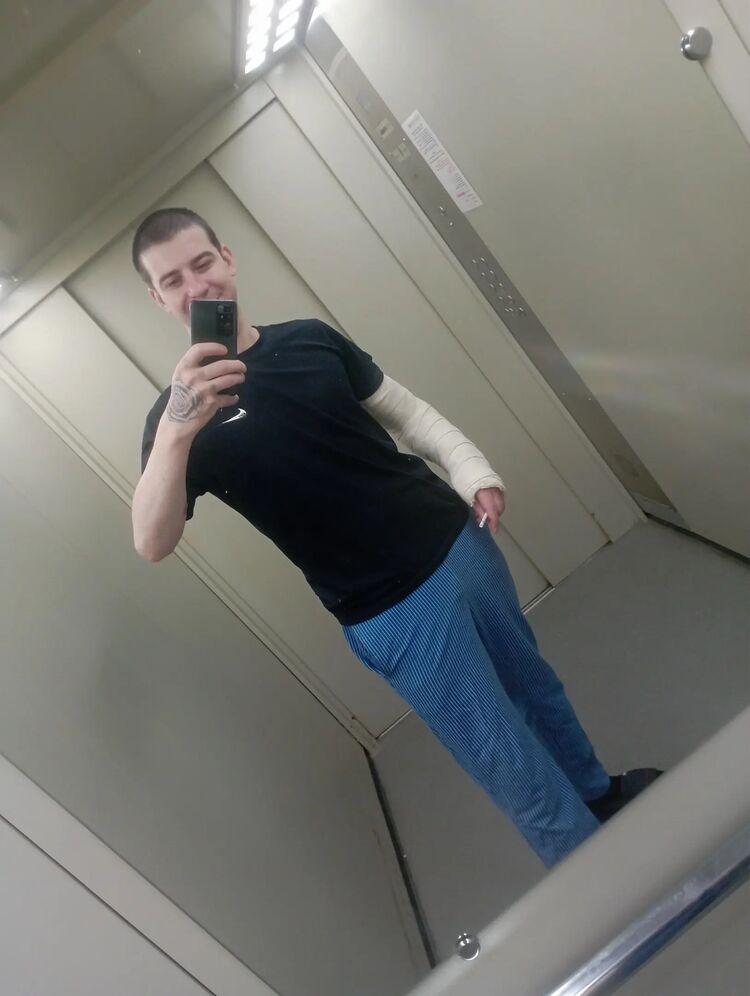  35241643  Sergei, 31 ,    --