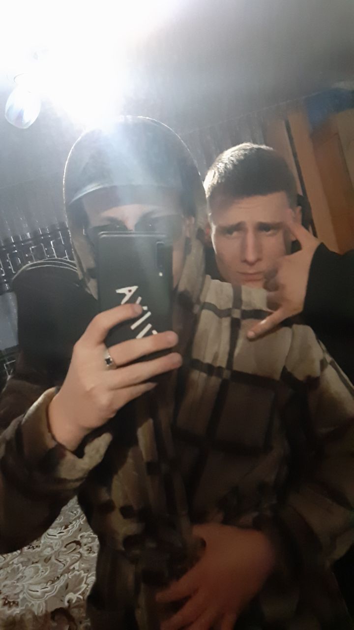  34272713  , 20 ,    