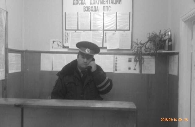  23208303  Sergei, 49 ,    