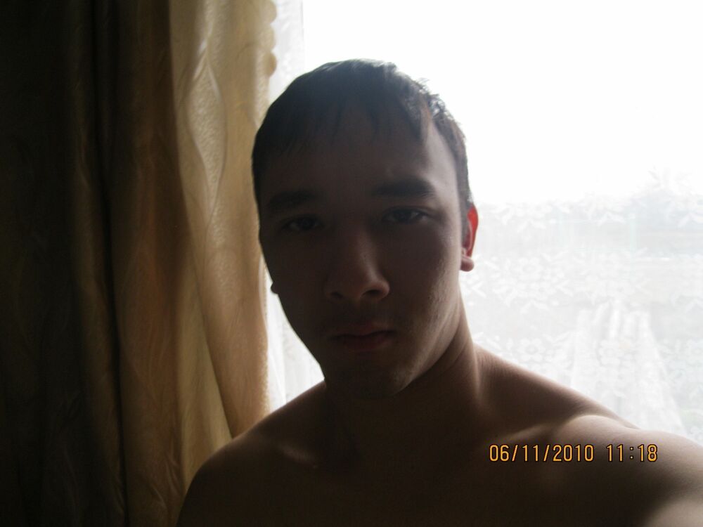  44460423  Ravil, 31 ,    