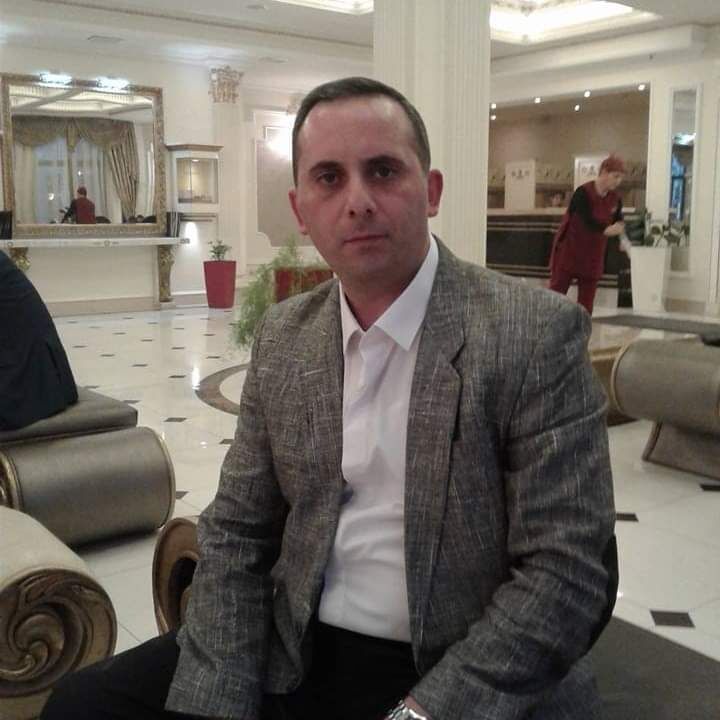  26785863  Aram, 48 ,    