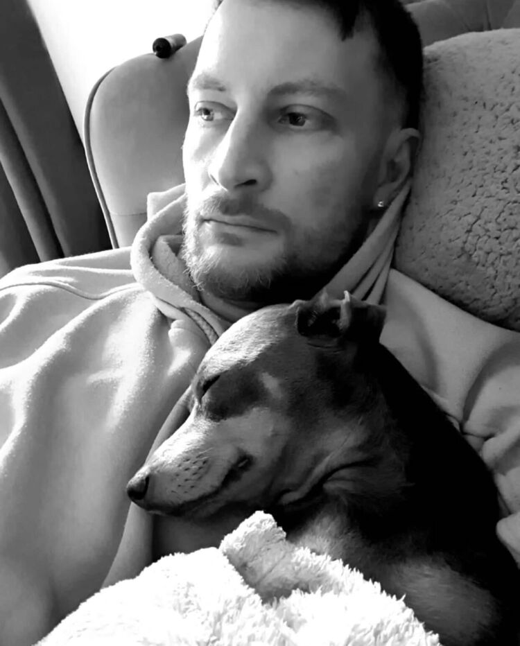  Tetovo,   Dan Thomas, 29 ,     