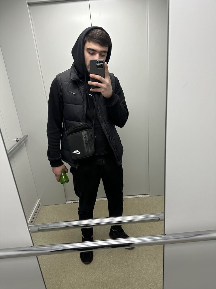  51515933  Pavel, 25 ,     