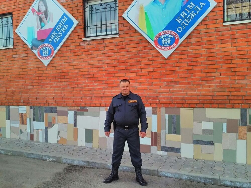  22572863  , 51 ,    