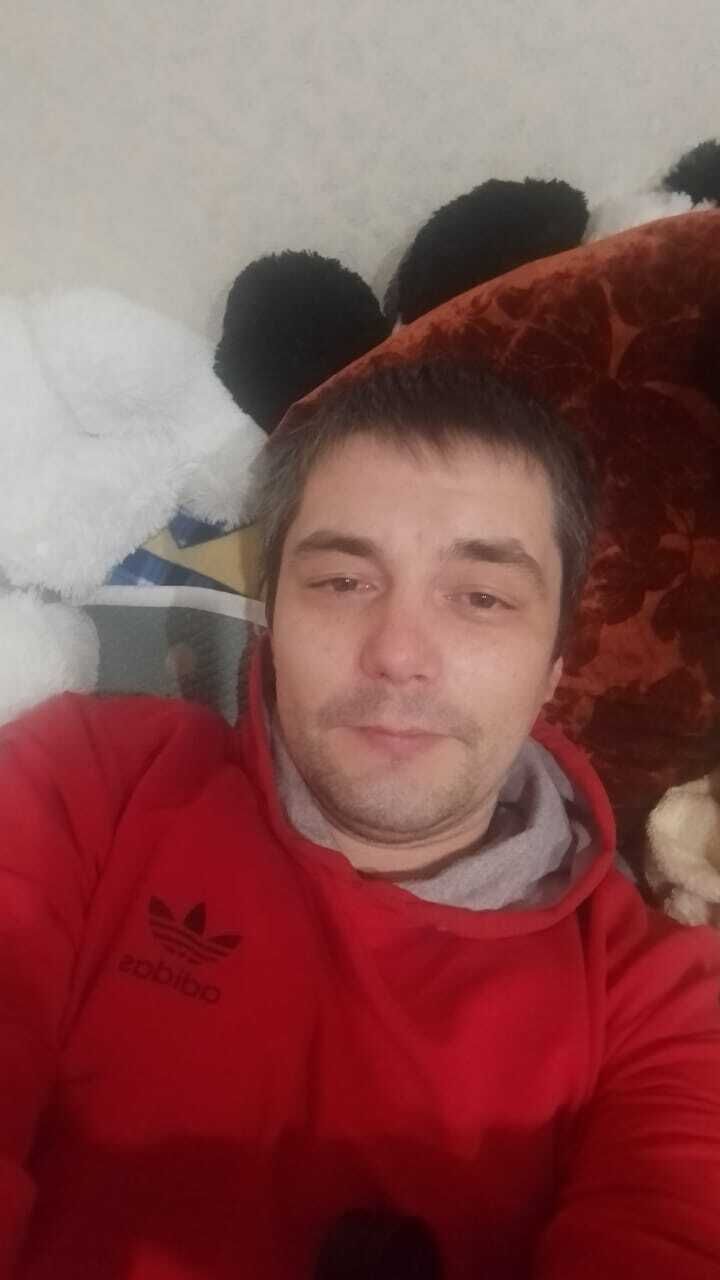  44250743  , 37 ,    