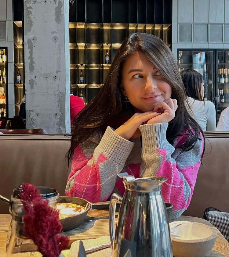  ,   Alina, 30 ,   ,   