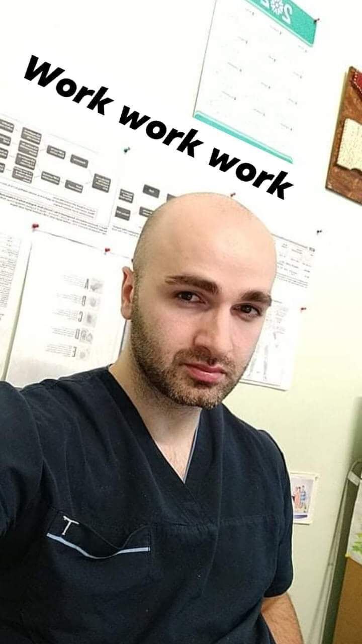  23731943  Tornike, 33 ,    