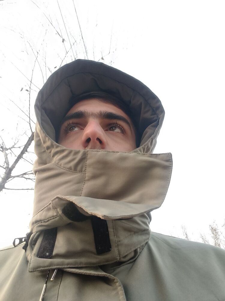  54692053  Robert, 23 ,    