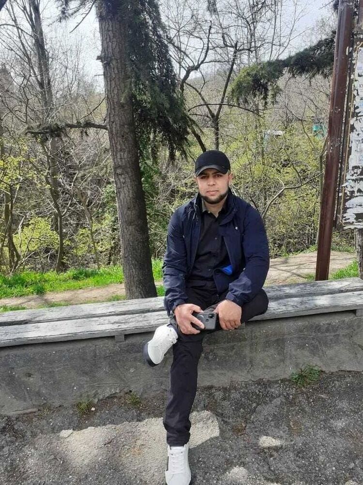  22715673  , 33 ,    