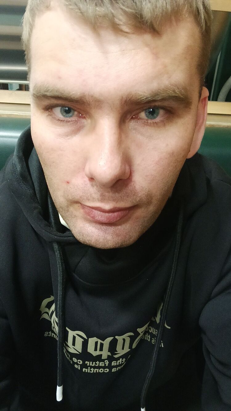  49895543  , 28 ,    