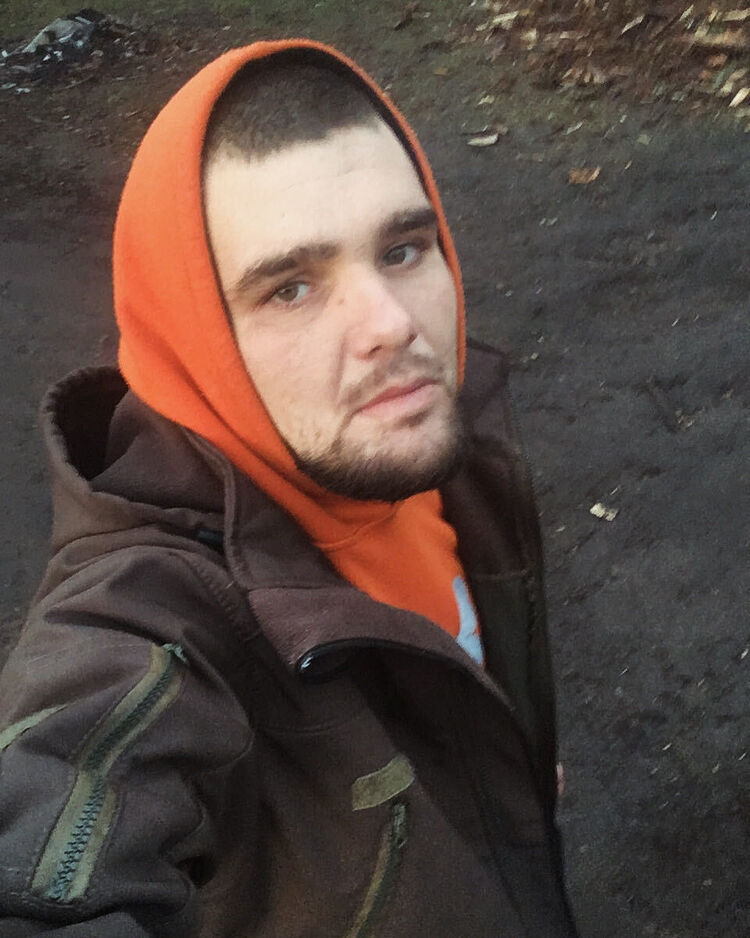  40303563  , 29 ,    