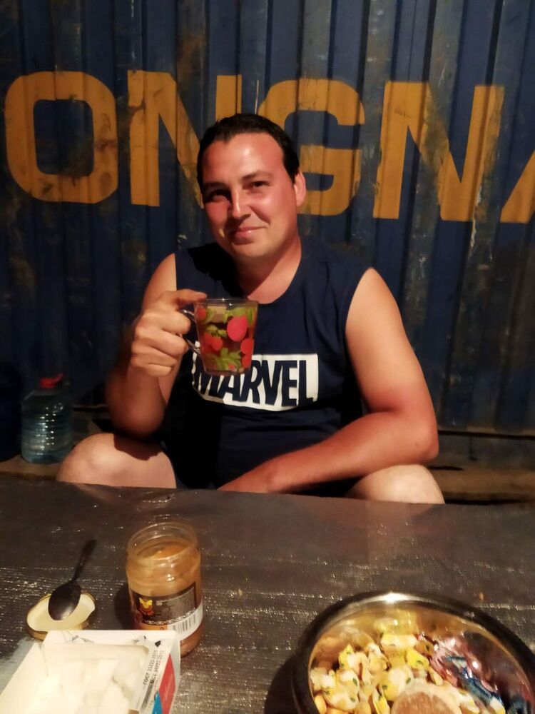  37305263  , 39 ,    