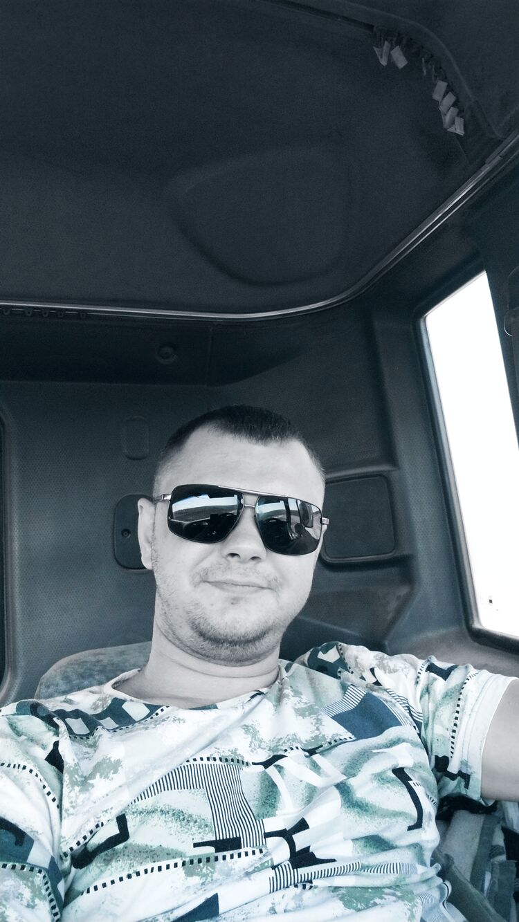 47057333  , 28 ,    