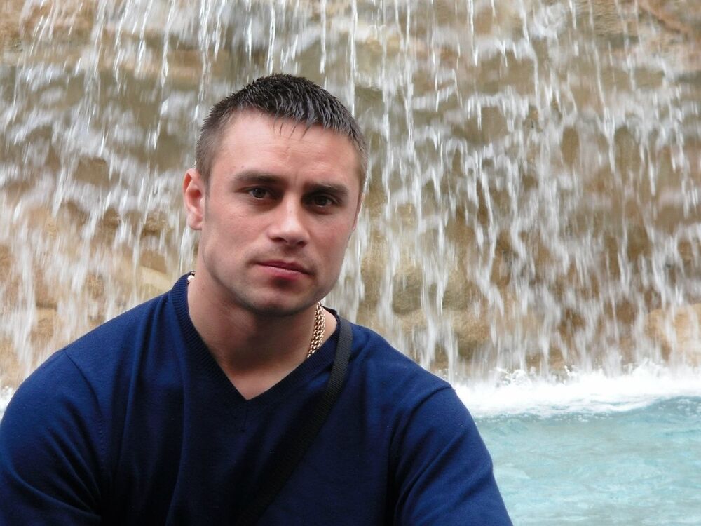  4784693  Sergiu, 38 ,    