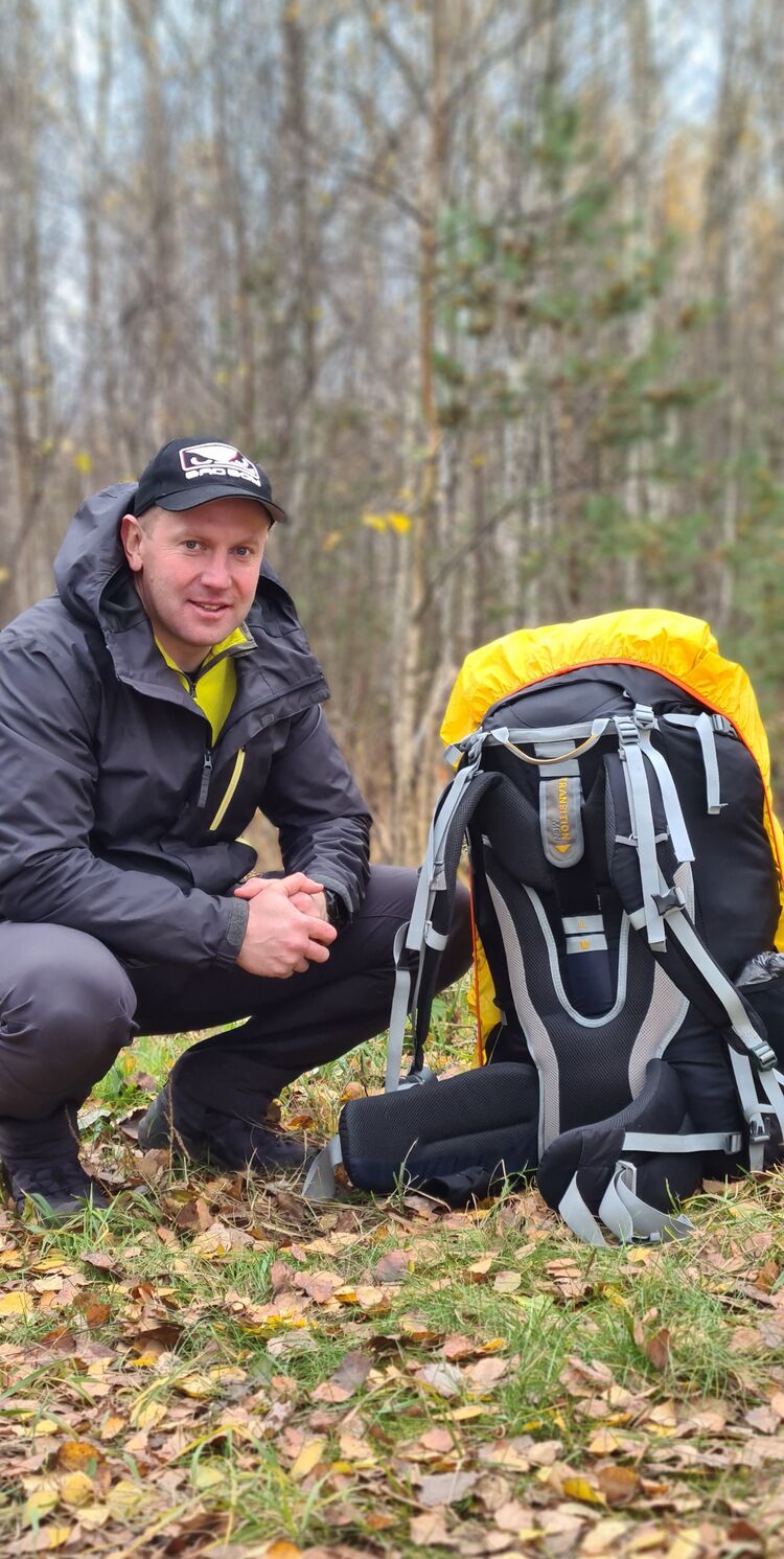  ,   Maksim, 42 ,   ,   