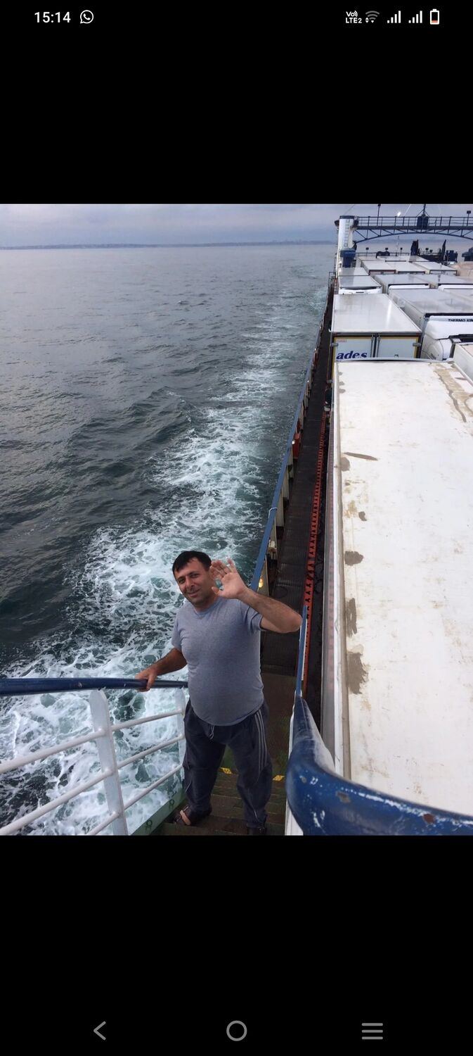 44421393  Kazim, 51 ,    