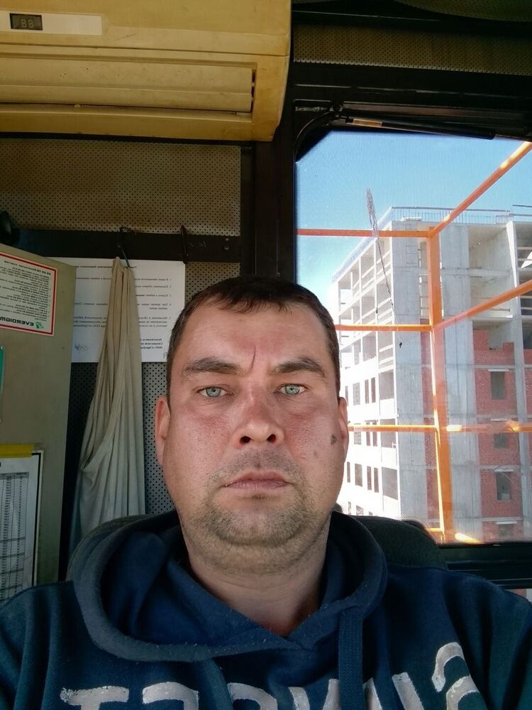  46822143  , 40 ,    