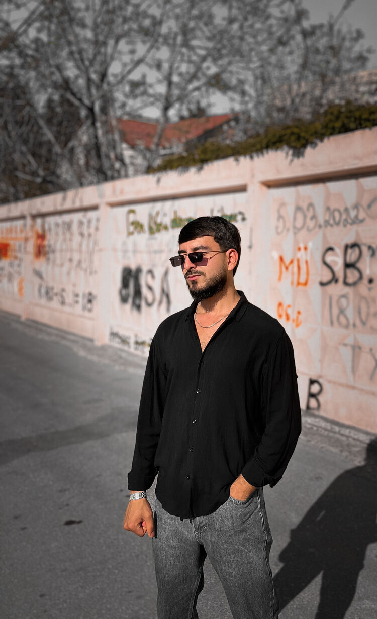  35854483  Agadjan, 27 ,    