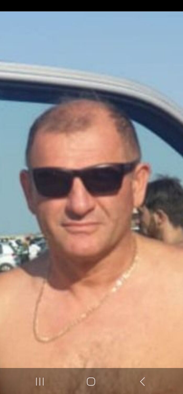  48912973  Shirvan, 52 ,    