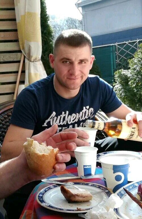  ,   Igor, 32 ,   ,   