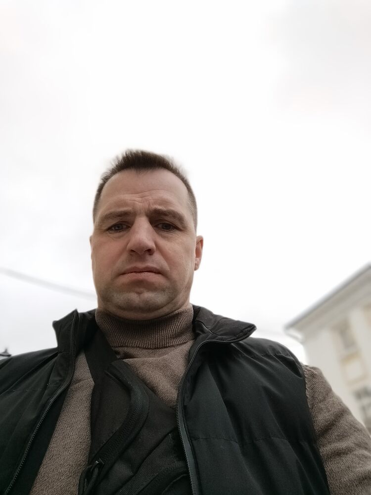  ,   Dima, 44 ,   ,   , c , 