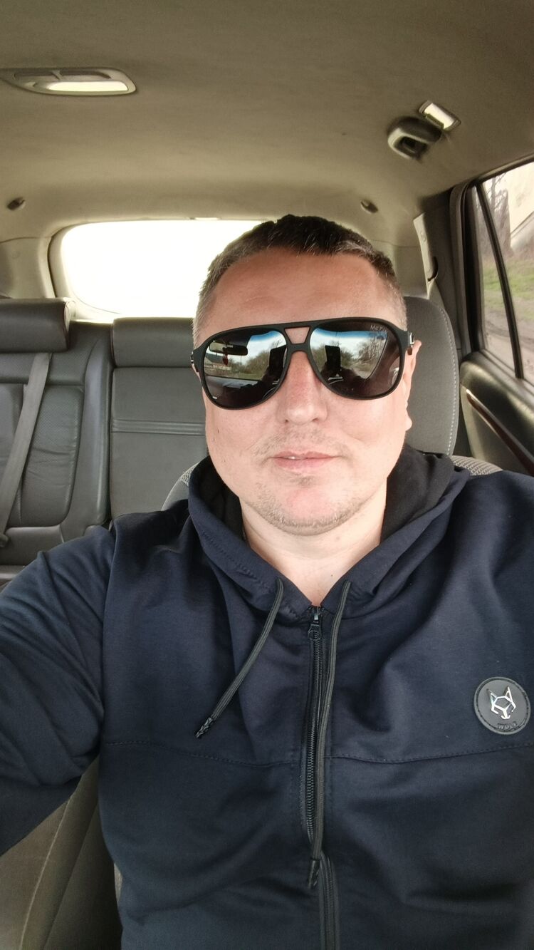 51128703  Igor, 42 ,    