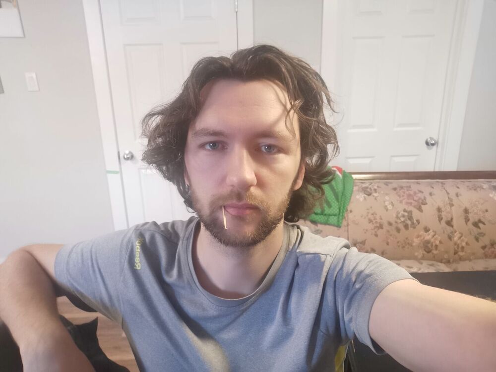  41395403  Alex, 35 ,    Moncton