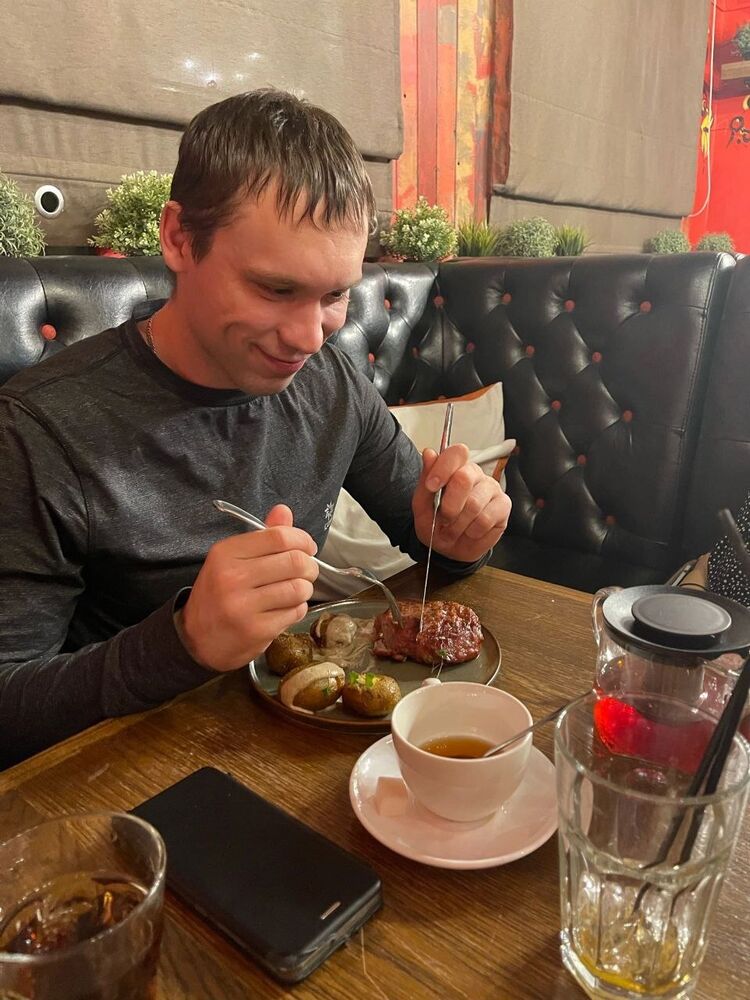  32728333  Lost, 31 ,    