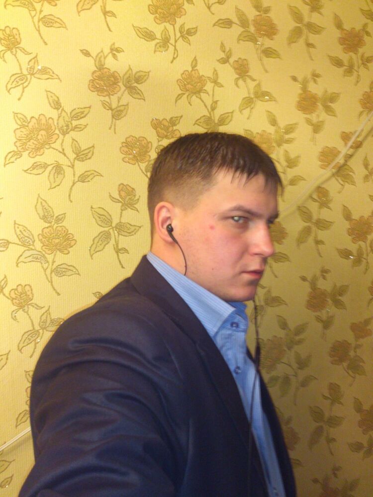  10175563  Artem, 37 ,    