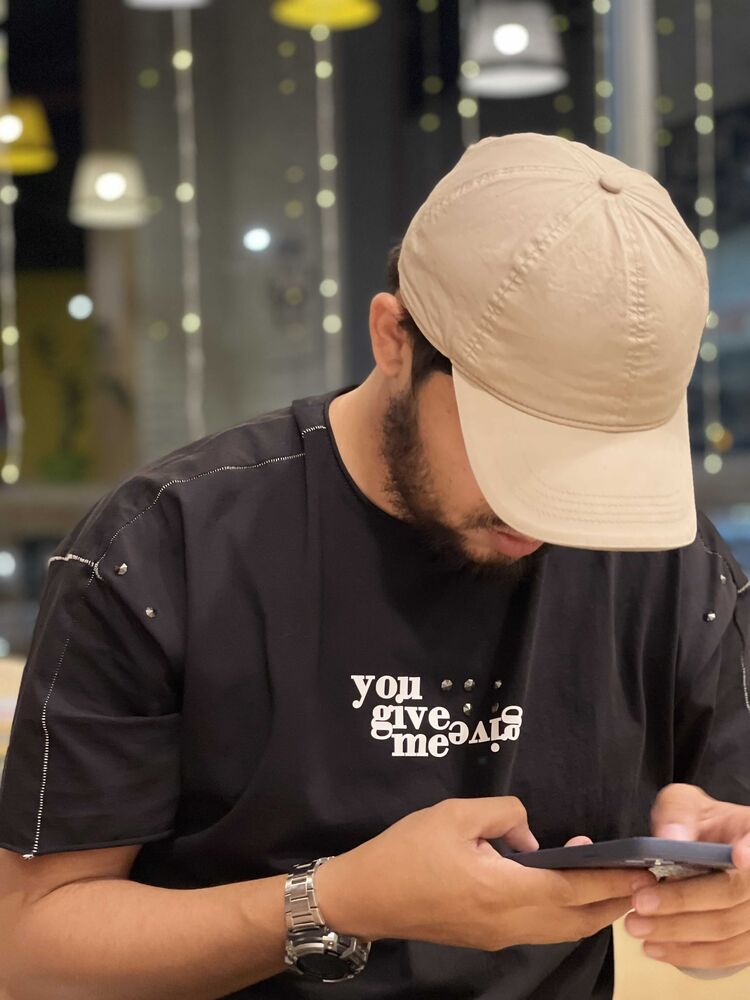  27064663  Davud, 31 ,    