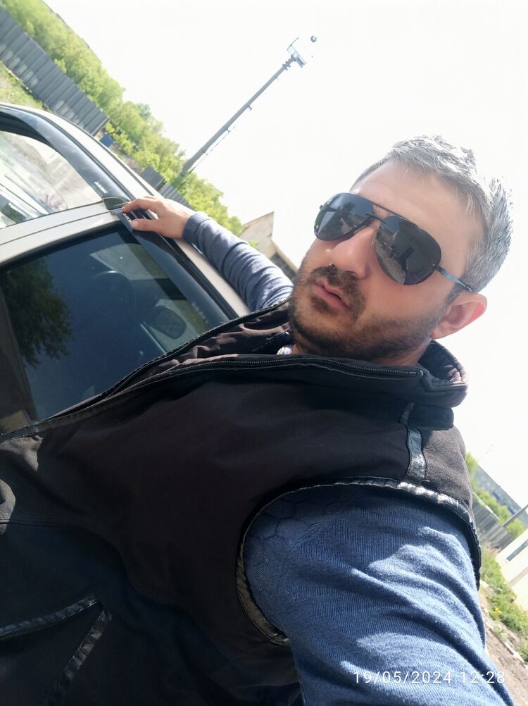  47754143  , 37 ,    