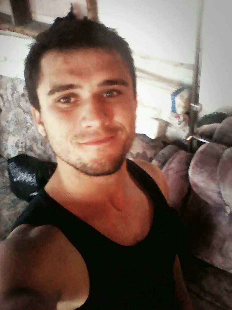  52699633  , 32 ,    