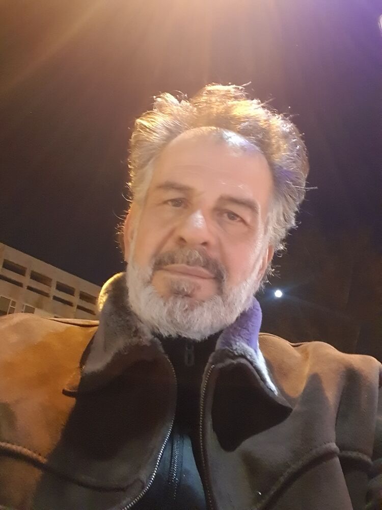  44841923  Sam, 56 ,    