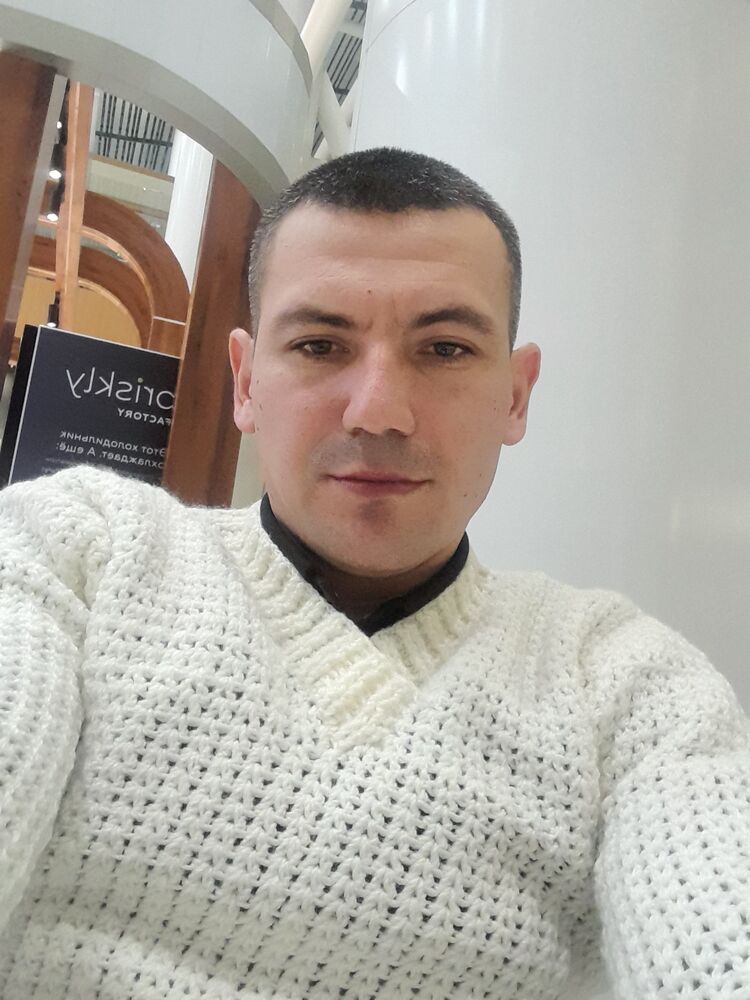  ,   Lawyer, 35 ,   ,   , c 