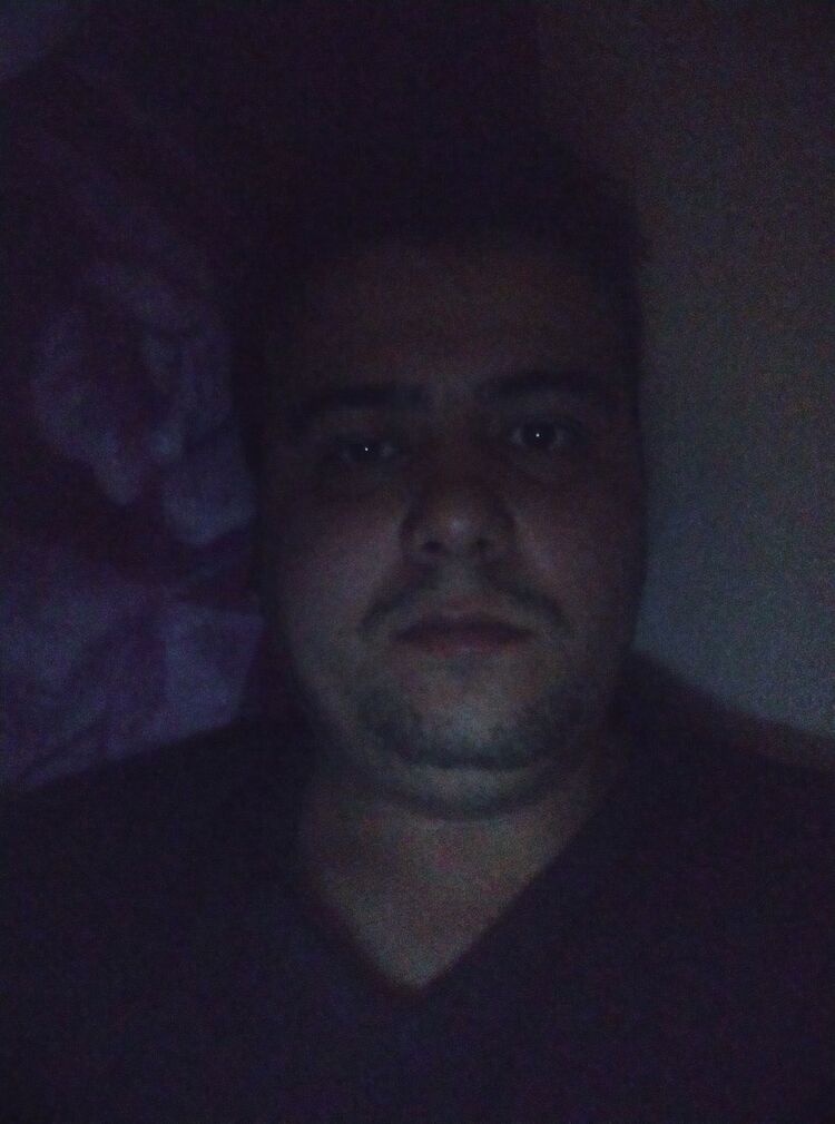  49158803  Umarjon, 33 ,    