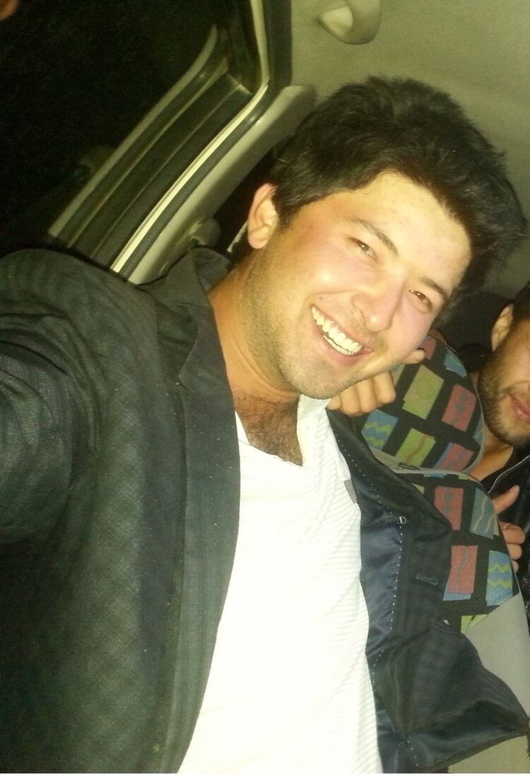  15562463  Shayx, 37 ,    