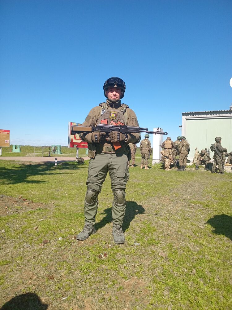  43049103  , 32 ,    