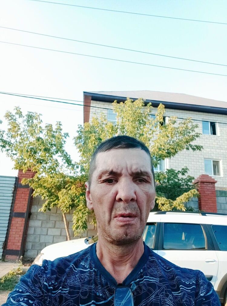  40384343  , 52 ,    