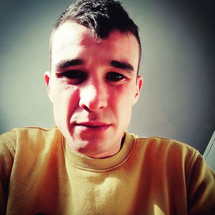  26941843  Stefan, 25 ,    