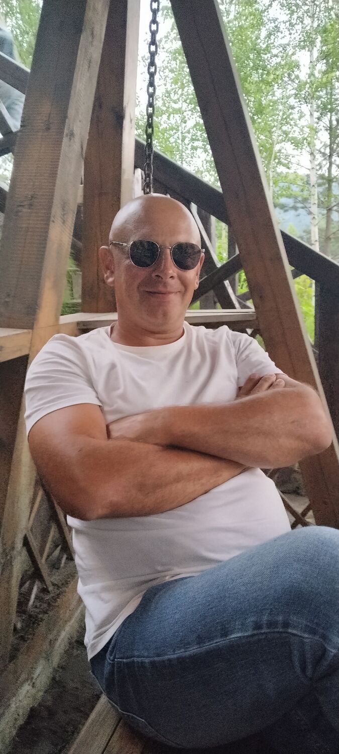  ,   Artem, 45 ,   ,   