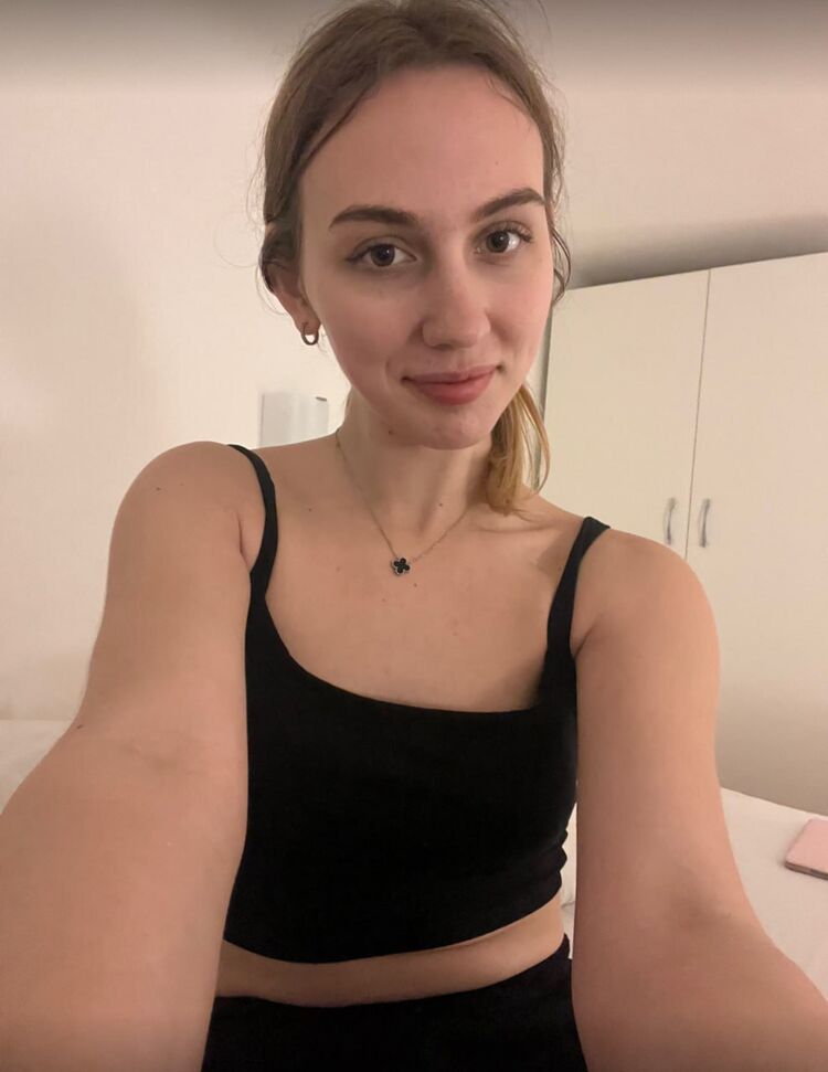  53150423  Anya, 26 ,    